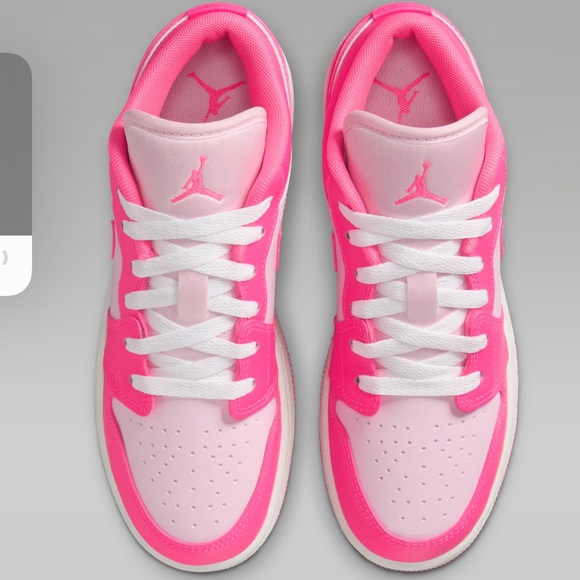 Air Jordan 1 Low NIB Hyper Pink 8.5W - Picture 3 of 7